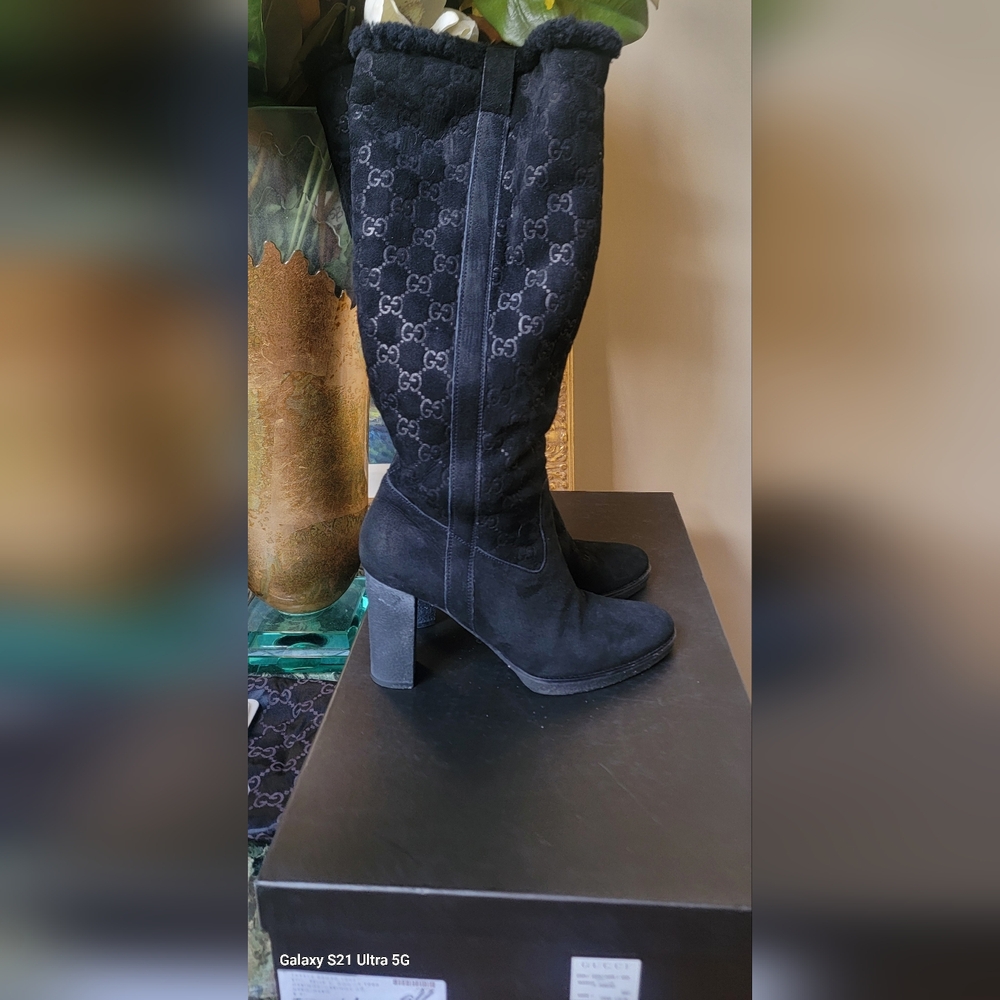 Gucci Suede Monogram Black Shearling Lined Tall High Heel Women's Boots 9.5 - Picture 10 of 11